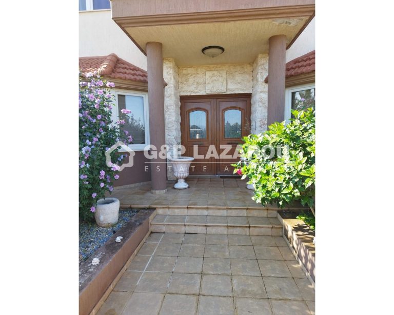 4 Bedroom House for Sale in Asomatos, Limassol District