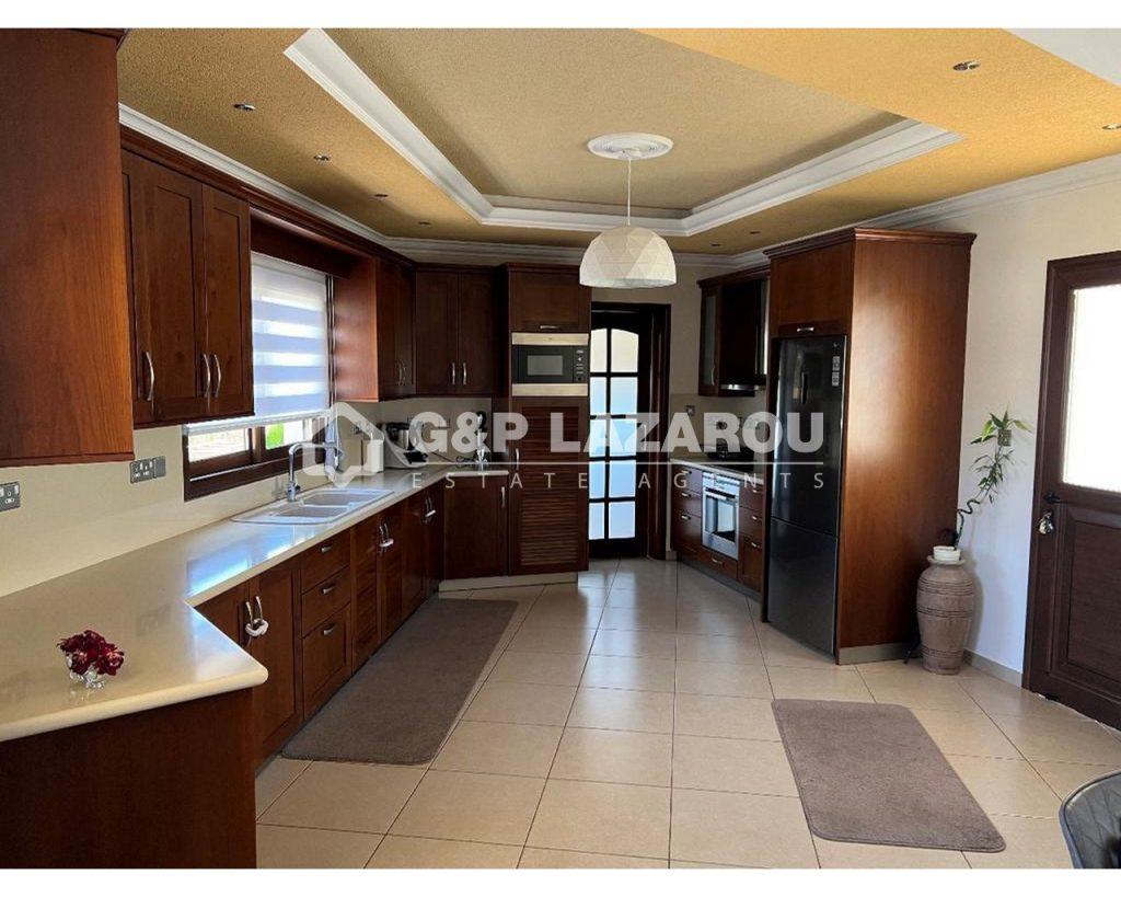 4 Bedroom House for Sale in Foinikaria, Limassol District