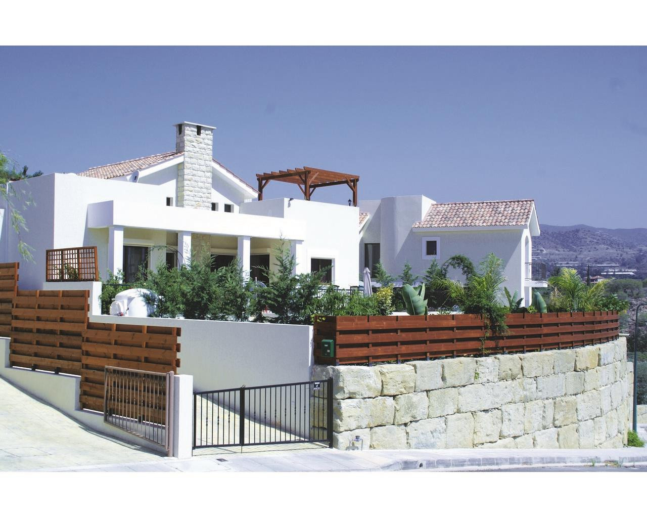 3 Bedroom House for Sale in Monagroulli, Limassol District