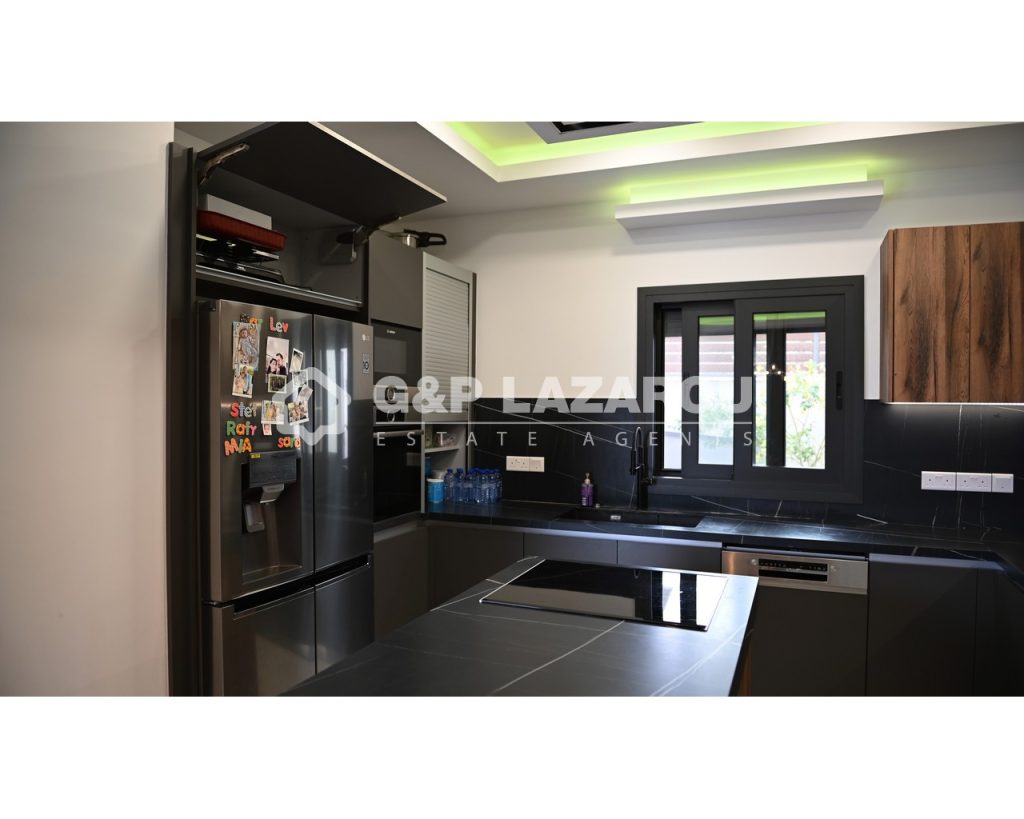 3 Bedroom House for Sale in Parekklisia, Limassol District