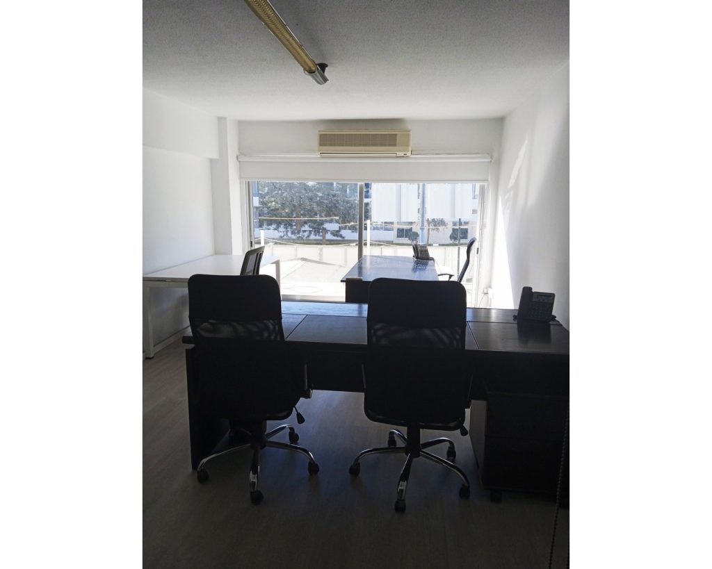 250m² Office for Rent in Agios Tychonas, Limassol District