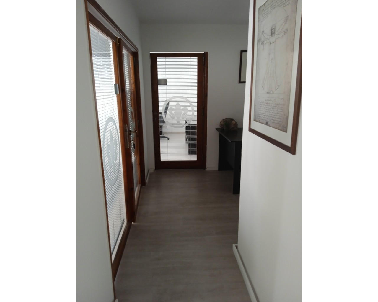 250m² Office for Rent in Agios Tychonas, Limassol District