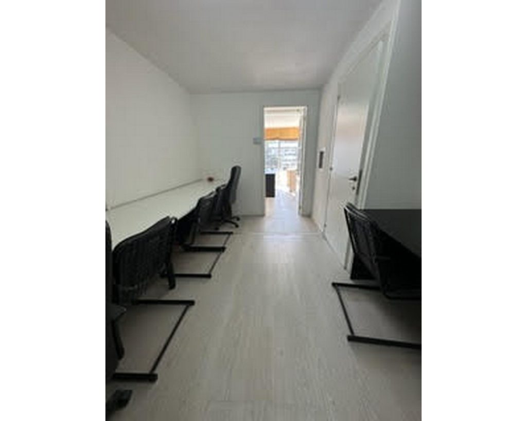 250m² Office for Rent in Agios Tychonas, Limassol District