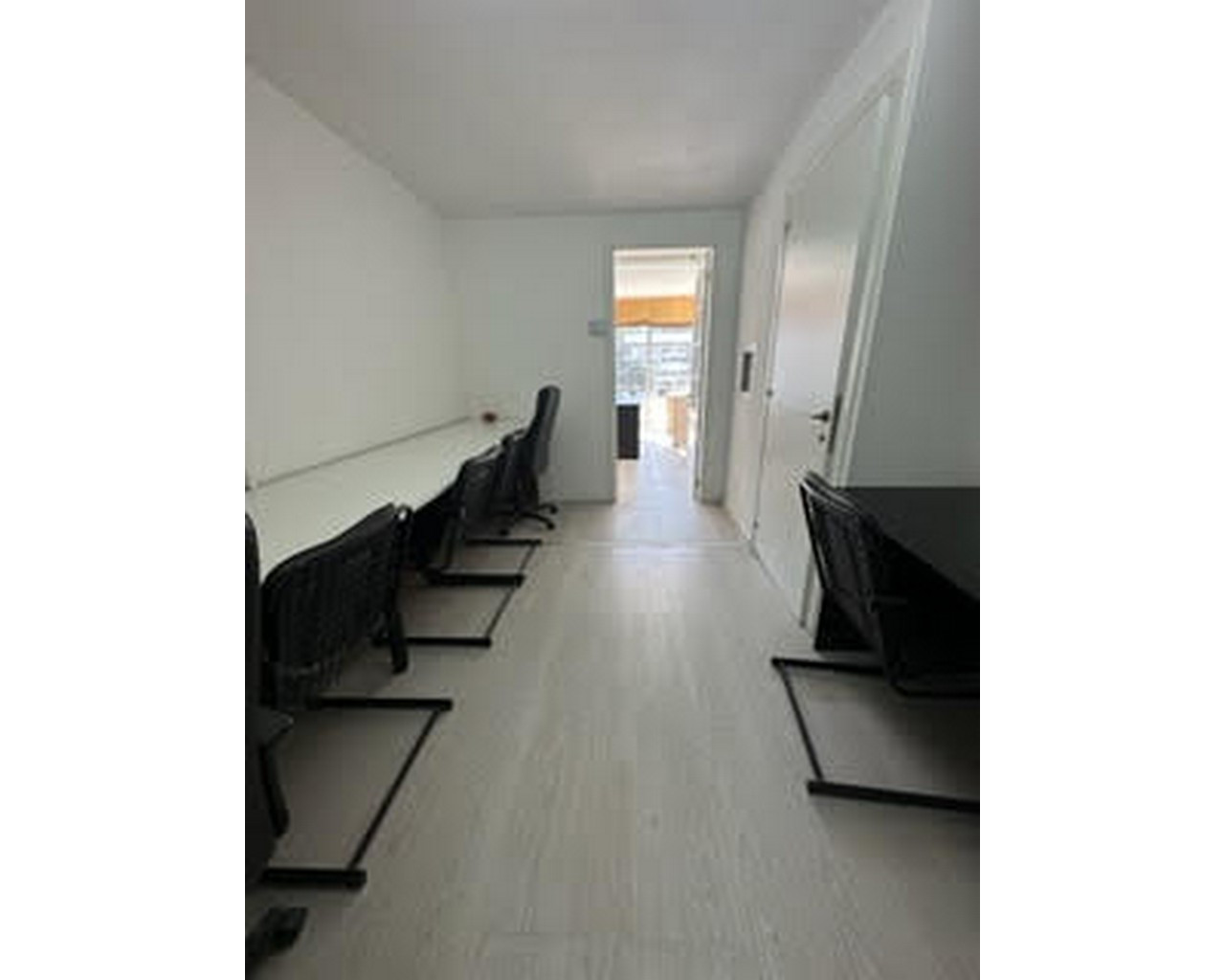 250m² Office for Rent in Agios Tychonas, Limassol District