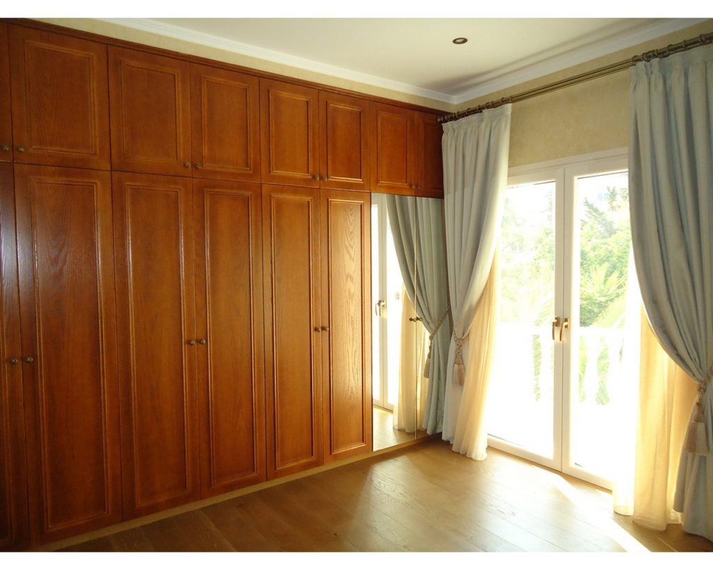5 Bedroom House for Sale in Agios Tychonas, Limassol District