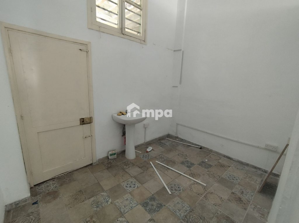 40m² Commercial for Rent in Nicosia District
