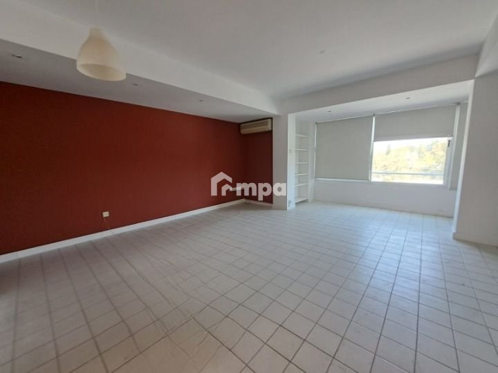 128m² Office for Rent in Strovolos, Nicosia District