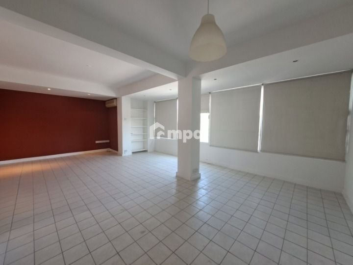 128m² Office for Rent in Strovolos, Nicosia District