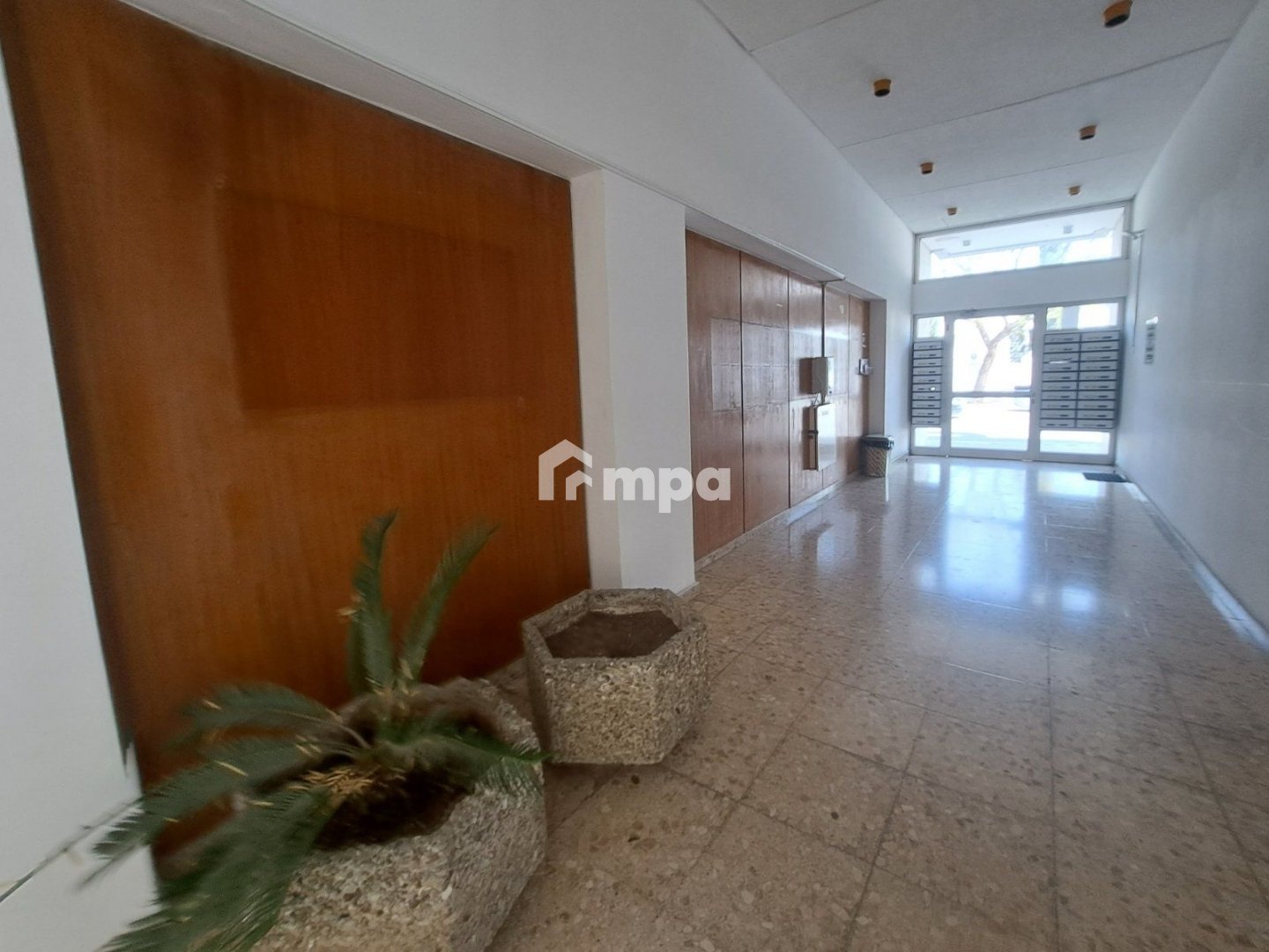 128m² Office for Rent in Strovolos, Nicosia District