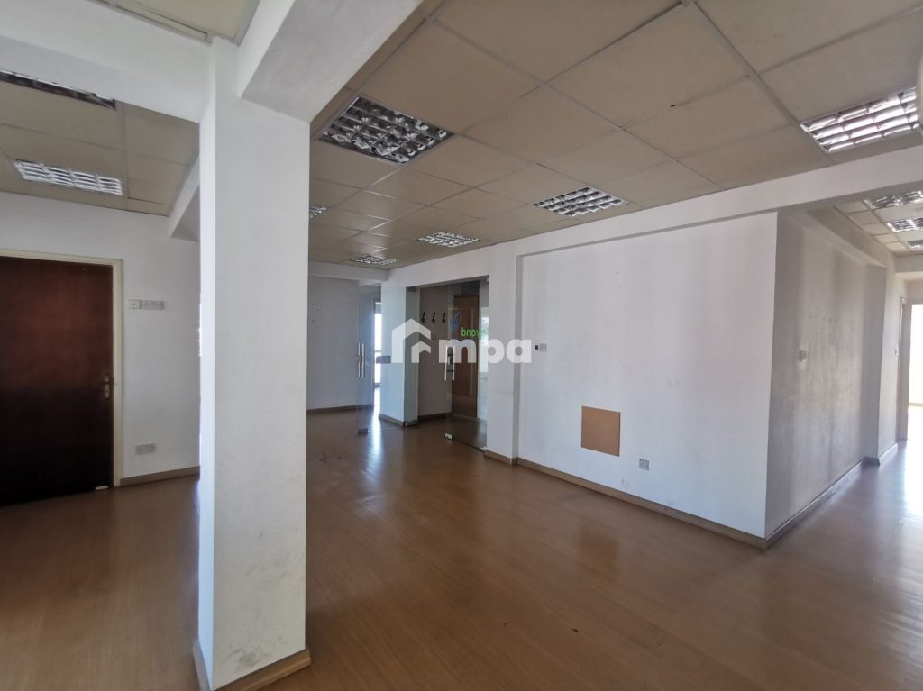 300m² Office for Rent in Nicosia District