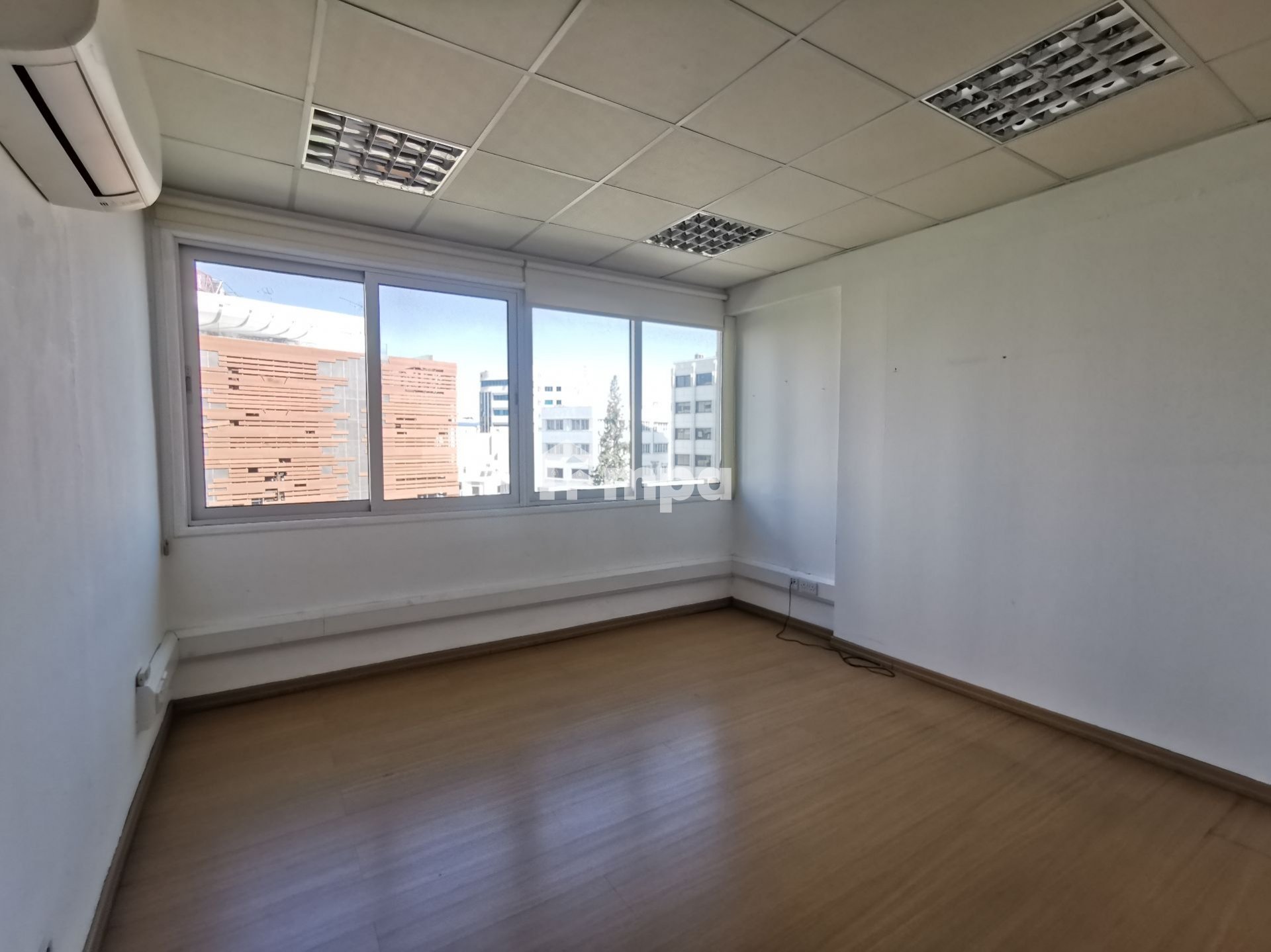 300m² Office for Rent in Nicosia District
