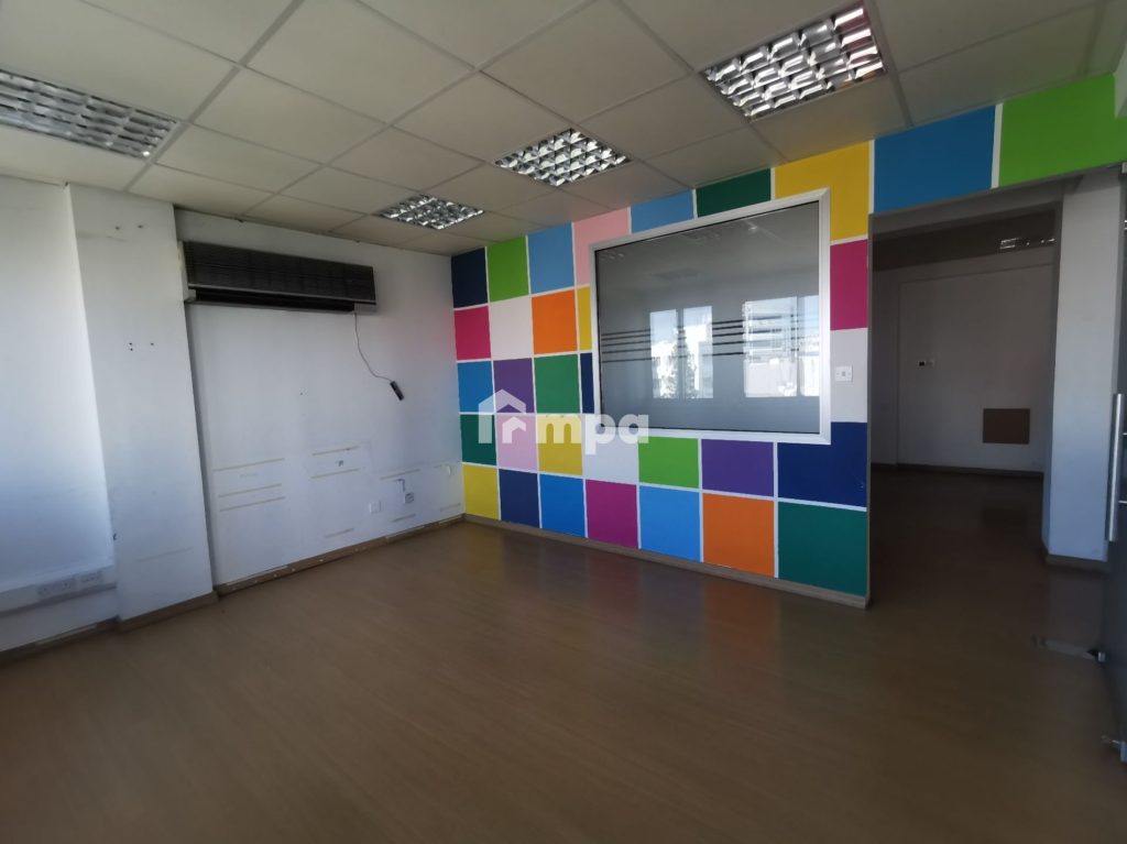 300m² Office for Rent in Nicosia District