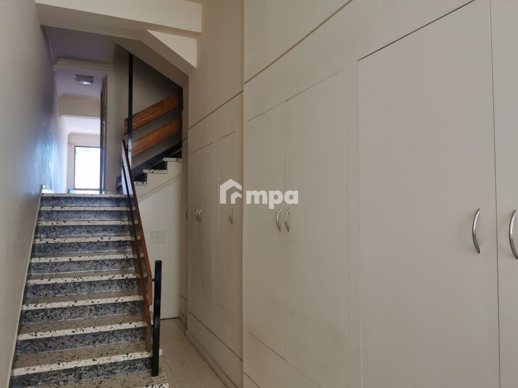 300m² Office for Rent in Nicosia District