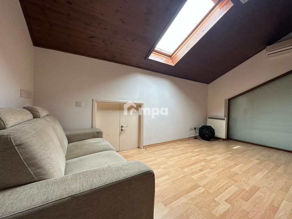250m² Office for Rent in Agios Dometios, Nicosia District