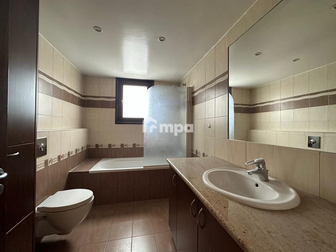 250m² Office for Rent in Agios Dometios, Nicosia District