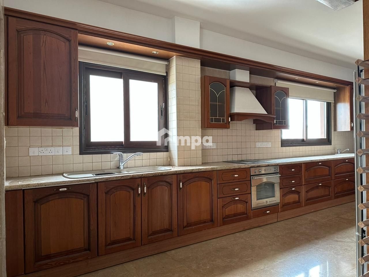 250m² Office for Rent in Agios Dometios, Nicosia District