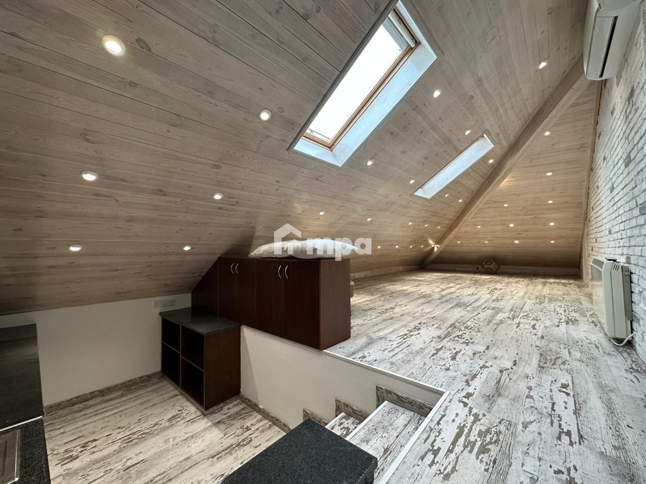 250m² Office for Rent in Agios Dometios, Nicosia District
