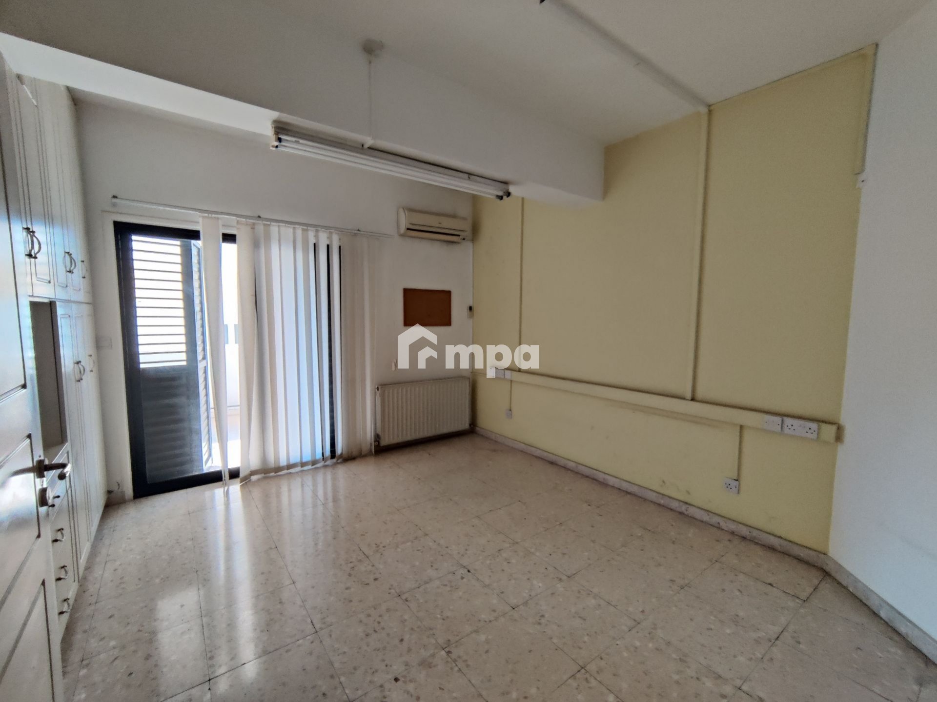 256m² Office for Rent in Nicosia District