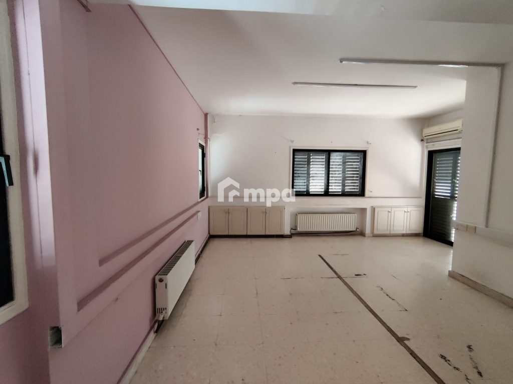Офис 256 м² в аренду в районе Никосии