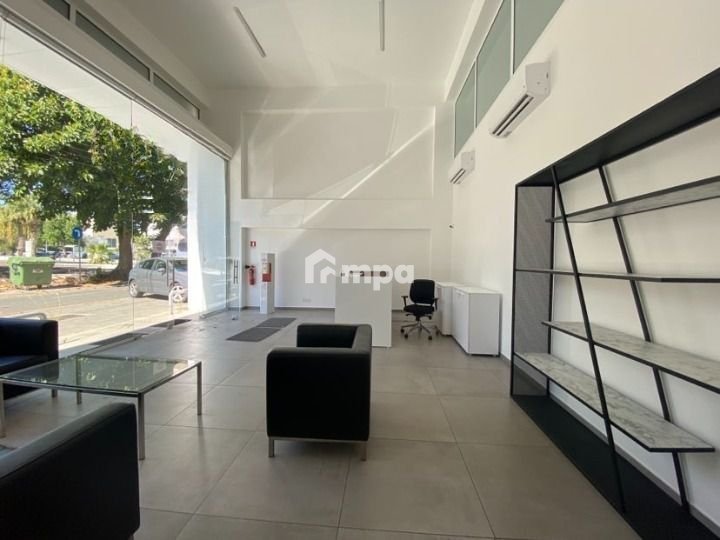 400m² Building for Rent in Agioi Omologites, Nicosia District