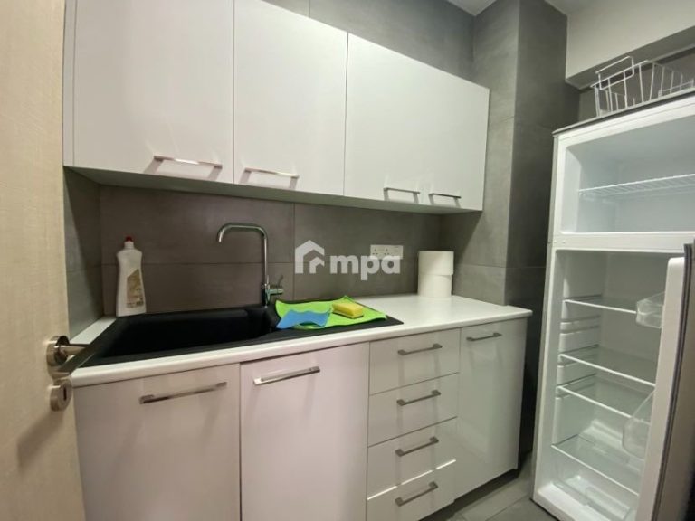 400m² Building for Rent in Agioi Omologites, Nicosia District
