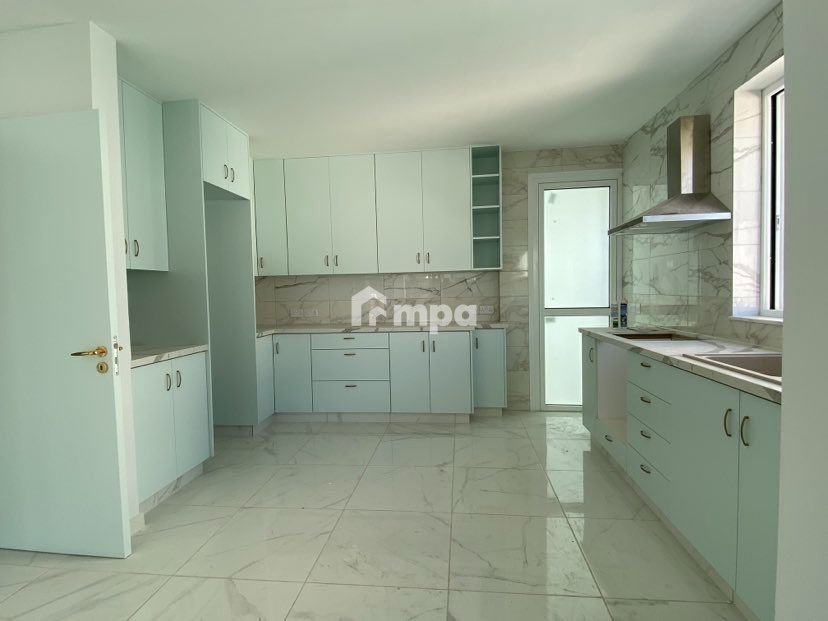 4 Bedroom Apartment for Rent in Engomi, Nicosia District