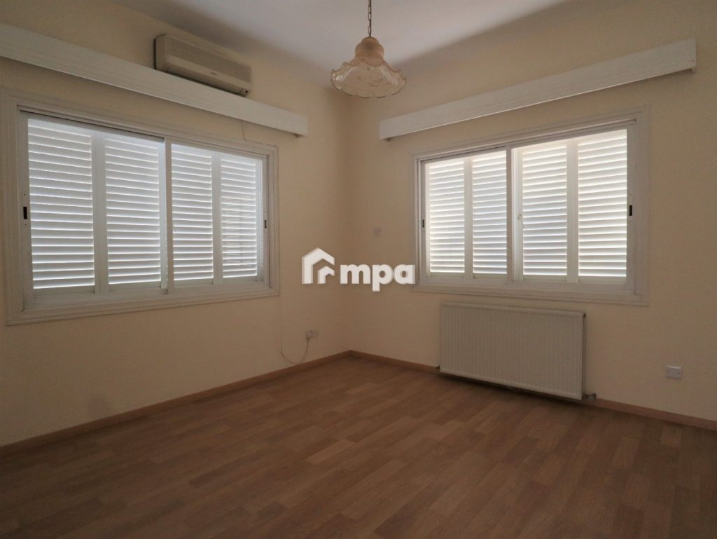 3 Bedroom House for Sale in Strovolos, Nicosia District