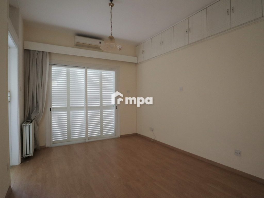 3 Bedroom House for Sale in Strovolos, Nicosia District