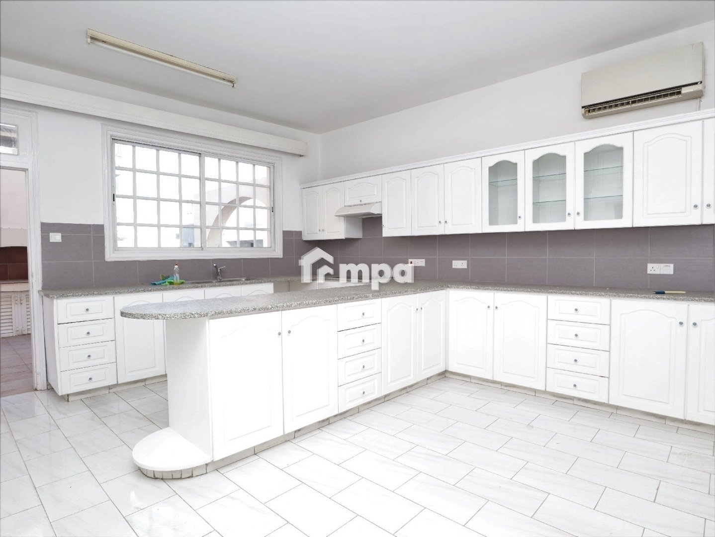 3 Bedroom House for Sale in Strovolos, Nicosia District