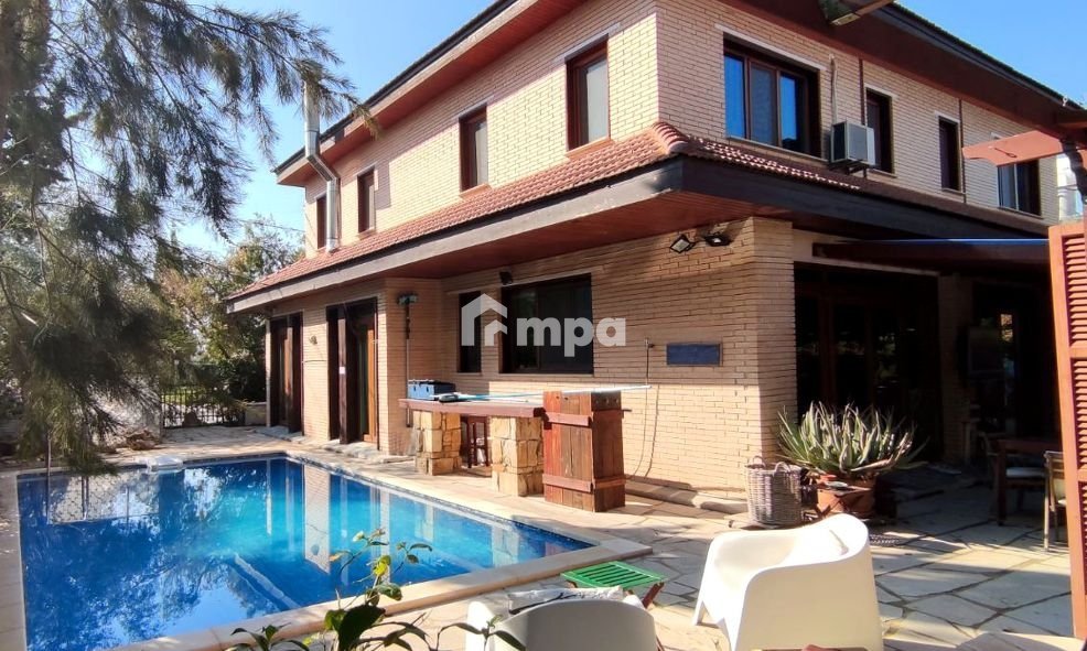 6+ Bedroom House for Sale in Nicosia District