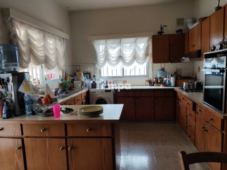 Cheap Houses and Villas for Sale Nicosia up to 500000 euro