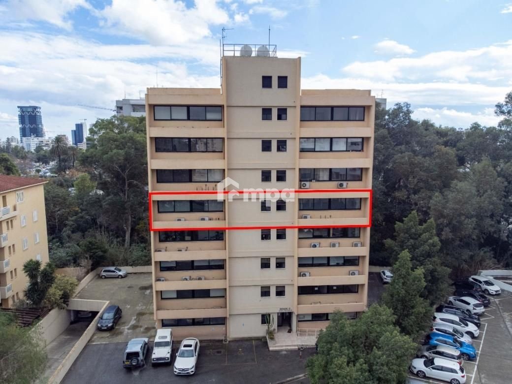 331m² Office for Sale in Agioi Omologites, Nicosia District