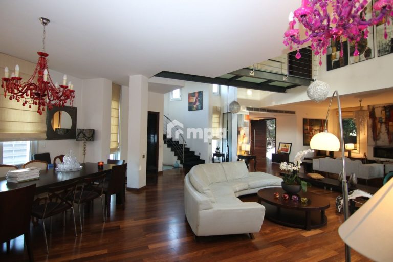 4 Bedroom House for Sale in Kallepeia, Nicosia District
