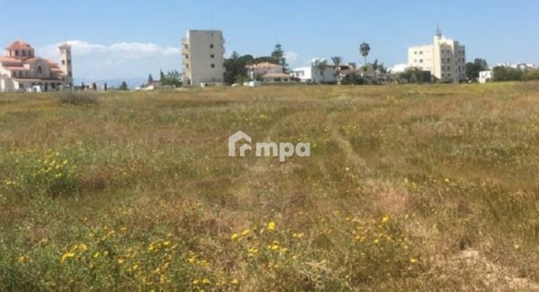 8,156m² Plot for Sale in Strovolos, Nicosia District