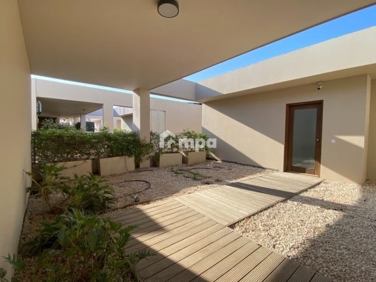 4 Bedroom House for Sale in Strovolos, Nicosia District
