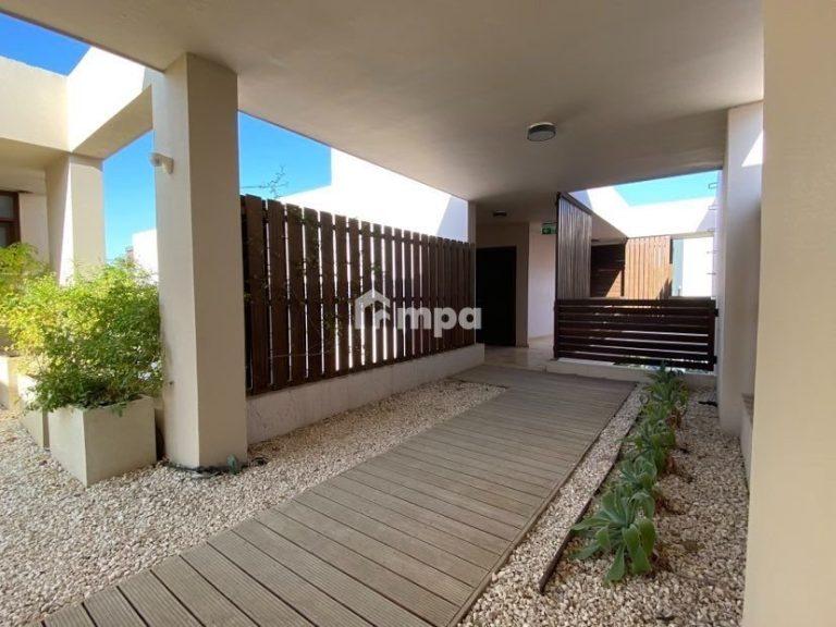 4 Bedroom House for Sale in Strovolos, Nicosia District