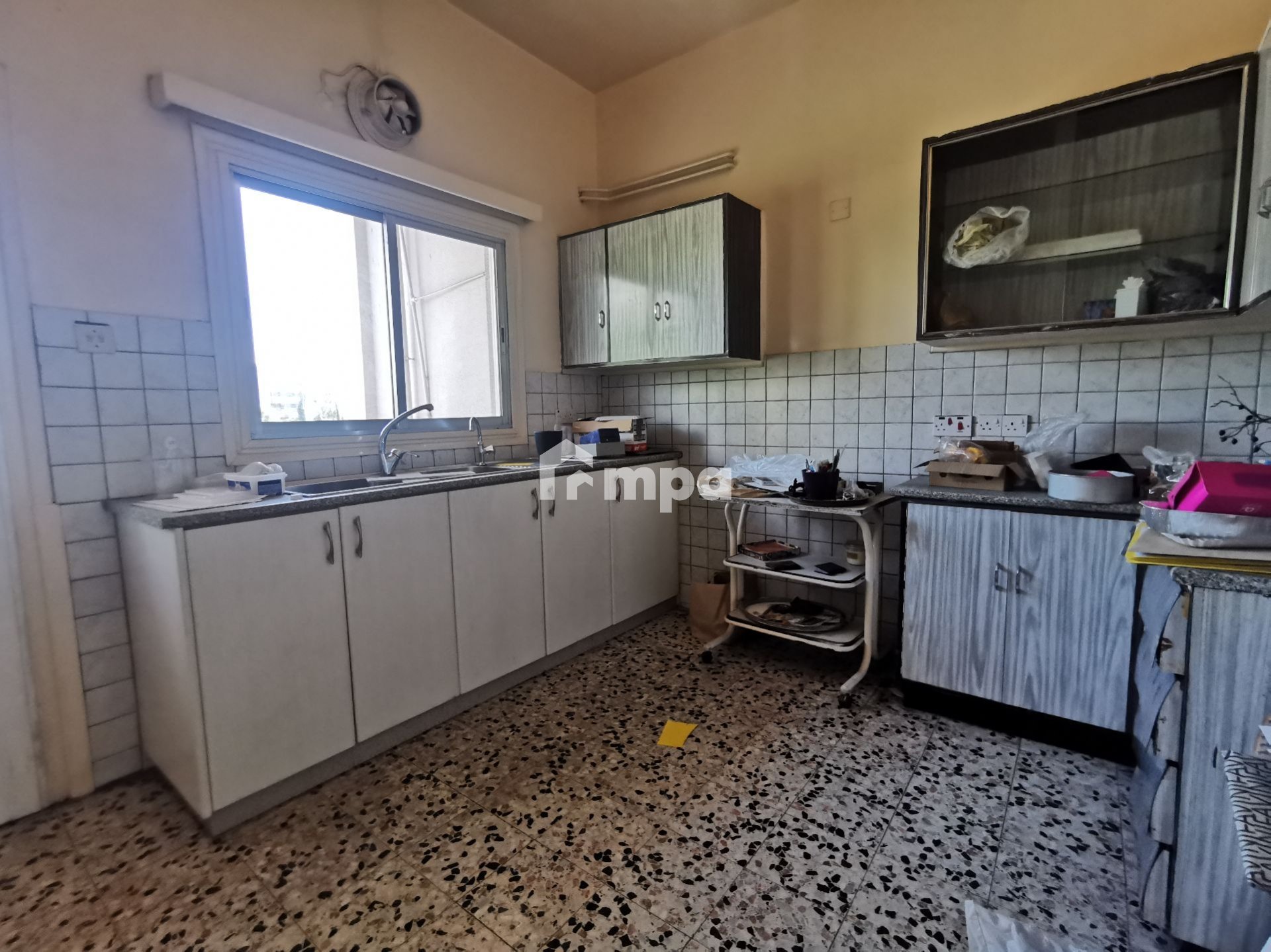 70m² Office for Rent in Agioi Omologites, Nicosia District