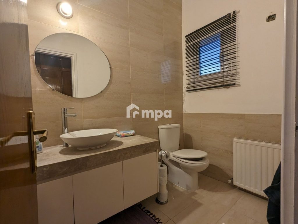 6+ Bedroom House for Sale in Ergates, Nicosia District