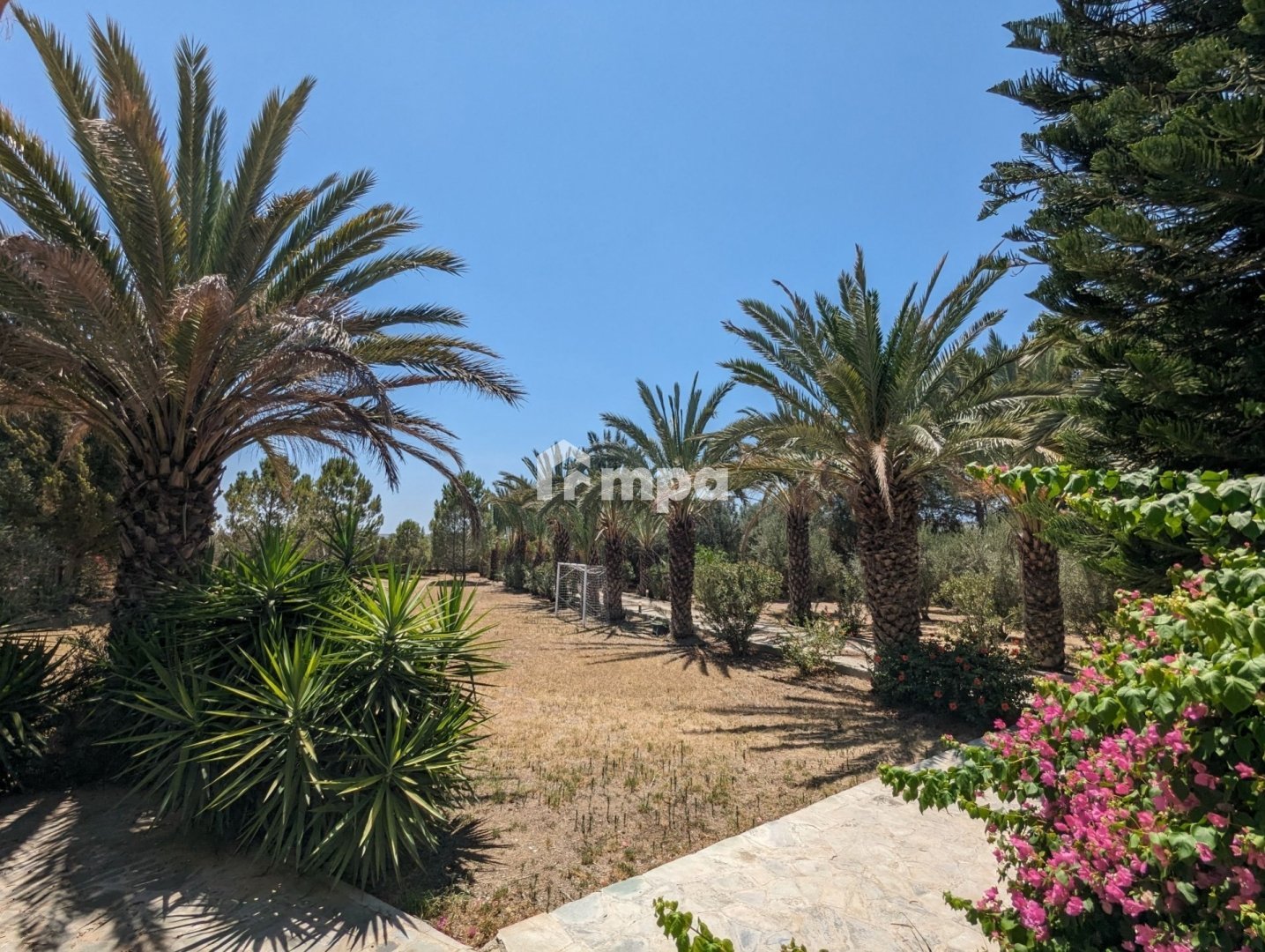6+ Bedroom House for Sale in Ergates, Nicosia District