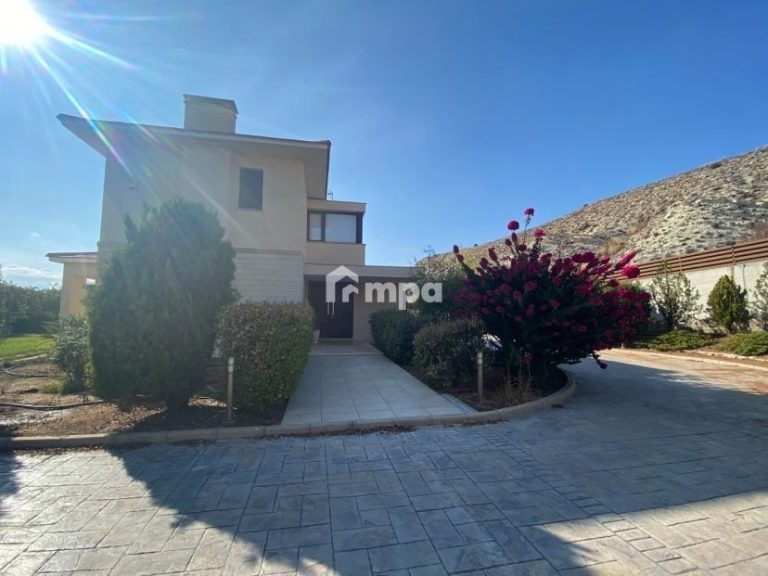 Cheap Houses and Villas for Sale Nicosia up to 800000 euro