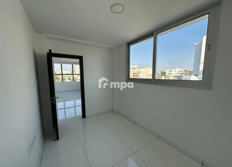 200m² Office for Rent in Strovolos, Nicosia District