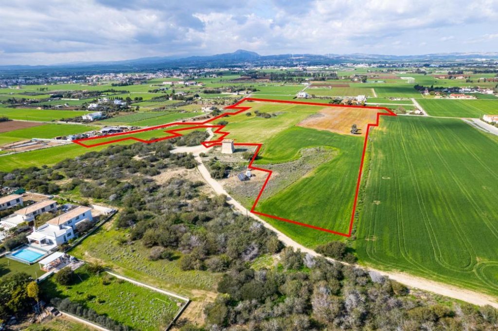 73,412m² Commercial Plot for Sale in Pyrga Larnakas, Larnaca District