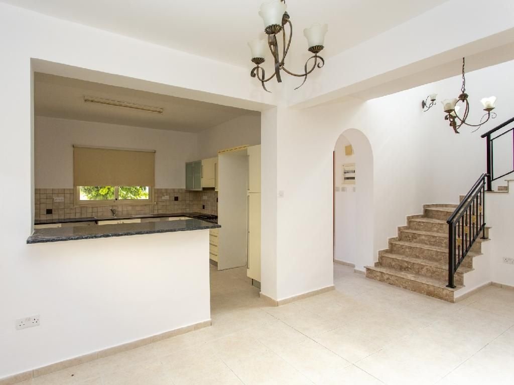 4 Bedroom Villa for Sale in Mandria Pafou, Paphos District