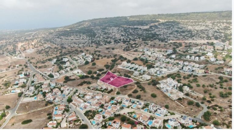 4,349m² Plot for Sale in Peyia, Paphos District