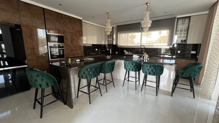 3 Bedroom House for Sale in Episkopi, Limassol District