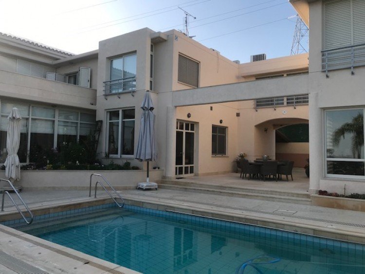 5 Bedroom House for Sale in Laiki Lefkothea, Limassol District