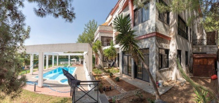 6+ Bedroom House for Sale in Moniatis, Limassol District