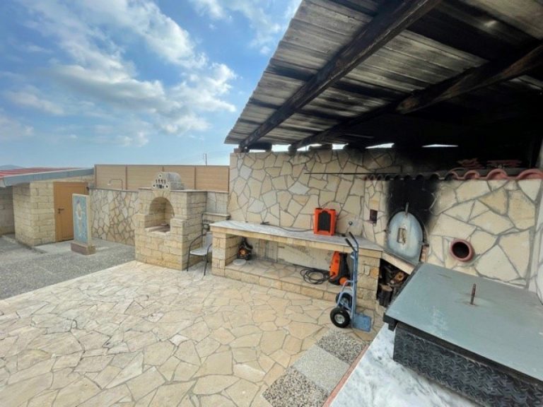 3 Bedroom House for Sale in Silikou, Limassol District