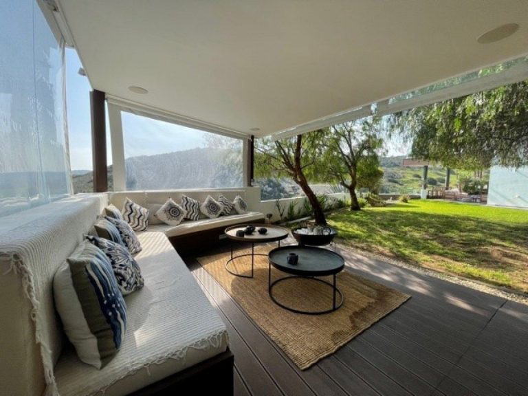 5 Bedroom House for Sale in Parekklisia, Limassol District