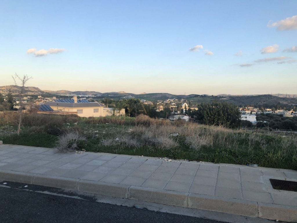 731m² Plot for Sale in Alampra, Nicosia District